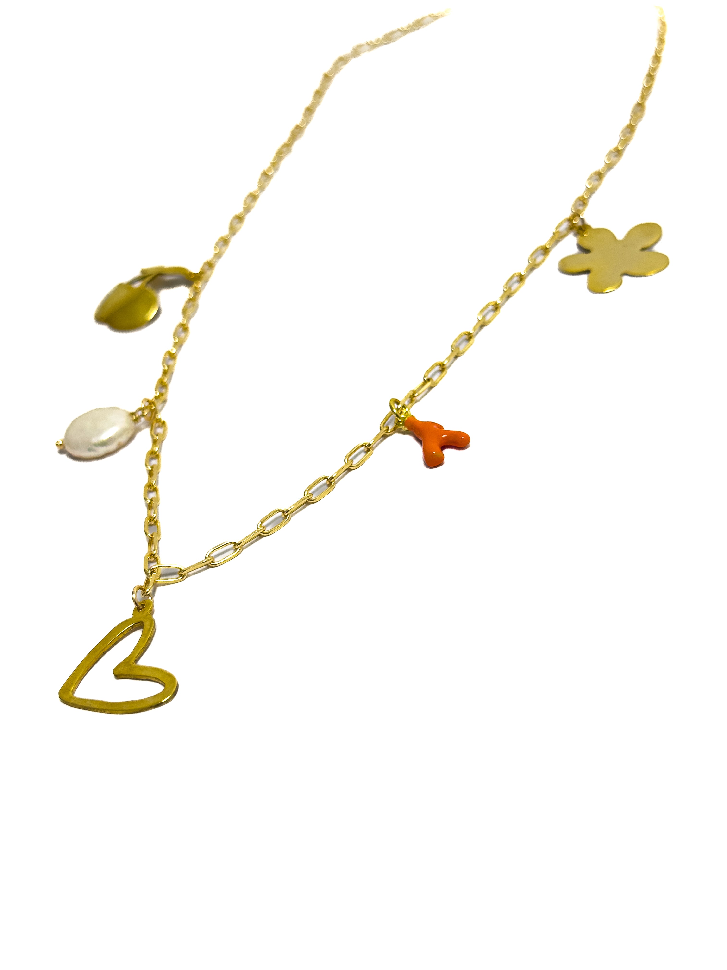 Collar para mujer con corazón bañado en oro, perla cultivada natural y detalle de coral de MAVIS.