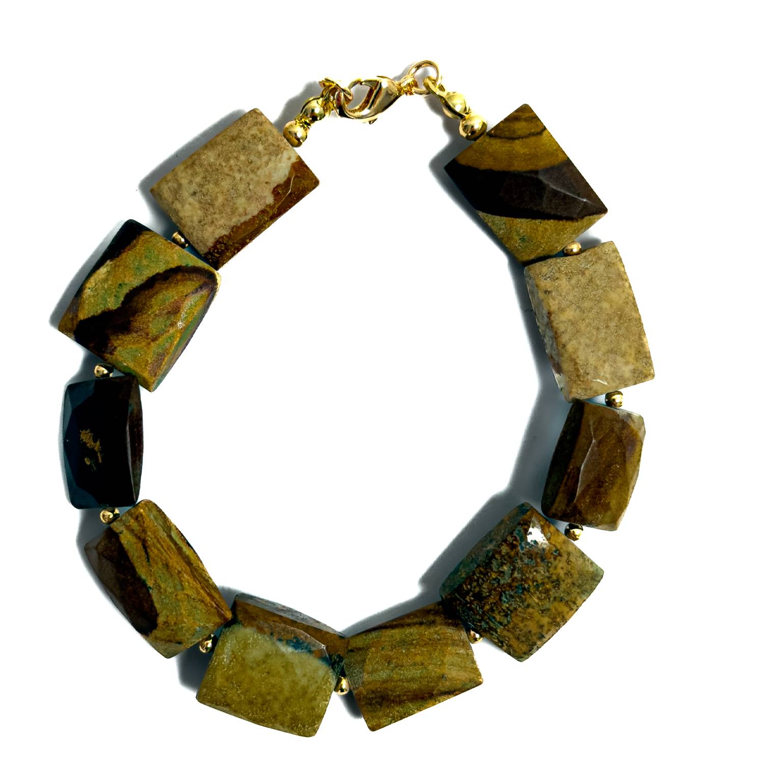Pulsera artesanal MAVIS elaborada con grandes bloques facetados de Jaspe Paisaje natural en tonos tierra y broche dorado.
